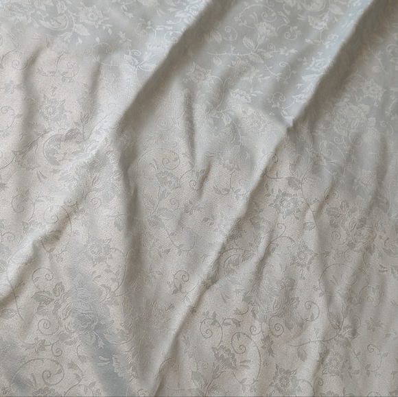 Miss Elaine medium long night gown blue roses - Picture 2 of 5